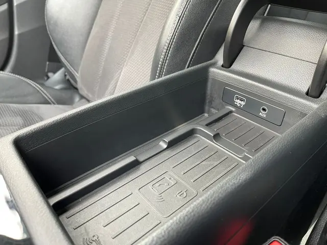 Audi A4 Avant 2.0 T MHEV Sp. Sle |PANO|STOEL 2017 Benzine 25