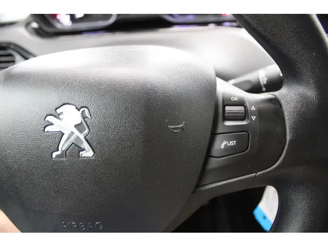 Peugeot 208 1.2 PureTech Active 2017 Benzine 14