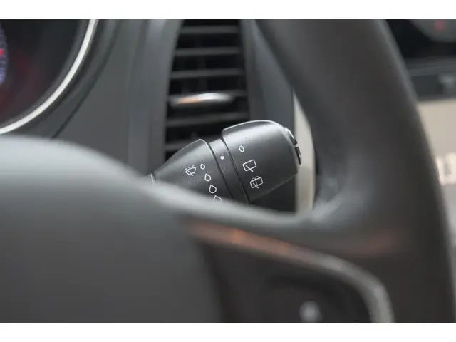 Renault Captur TCe 90 Limited 2018 Benzine 34