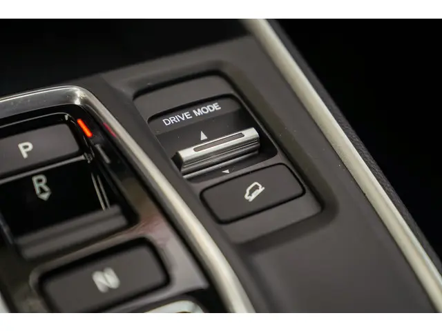 Honda CR-V 2.0i e:HEV 4WD ADVANCE 2024 Hybride Benzine 24