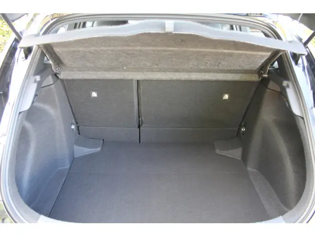 Toyota Corolla 1.8 Hybrid Active 2021 Hybride Benzine 10
