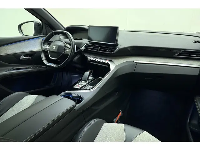 Peugeot 3008 1.6 HYbrid 225 GT 2021 Hybride Benzine 15