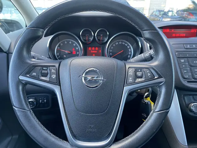 Opel Zafira Tourer 1.4 Cosmo 2012 Benzine 20