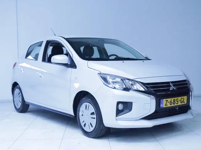 Mitsubishi Space Star 2