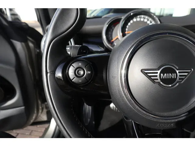 MINI Cooper S Cabrio 2.0 2019 Benzine 17