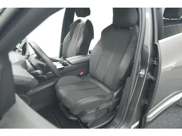 Peugeot 5008 PureTech 130 GT 2024 Benzine 31