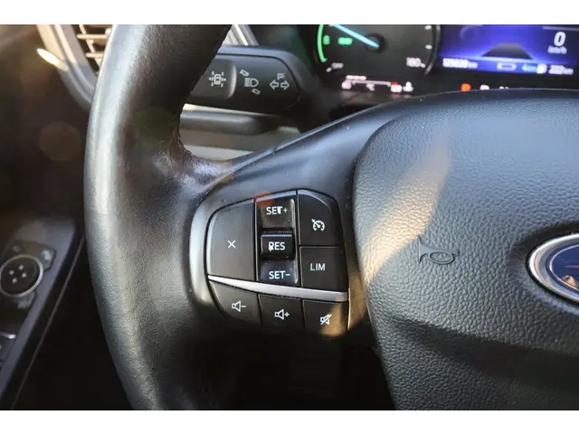 Ford Kuga 2.5 PHEV AUT. TITANIUM 2020 Hybride Benzine 22