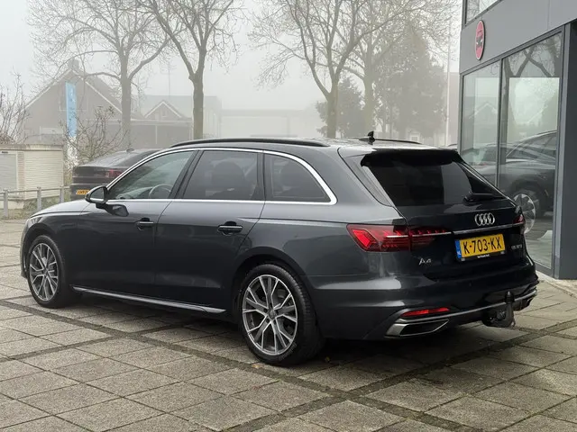 Audi A4 Avant 35 TFSI Aut. Business Sport 2021 Benzine 4