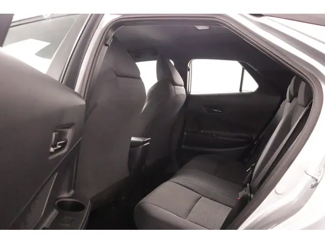 Toyota C-HR 1.8 Hybrid 140 Active 2024 Hybride Benzine 17