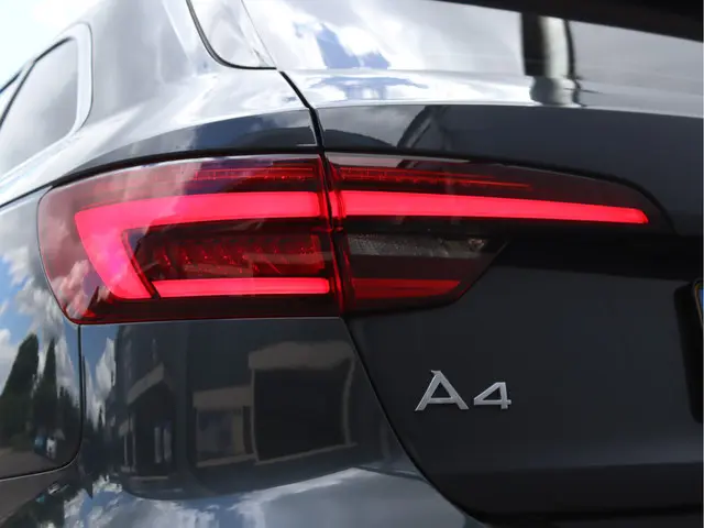 Audi A4 Avant 1.4 TFSI Sport S line edition 2018 Benzine 15