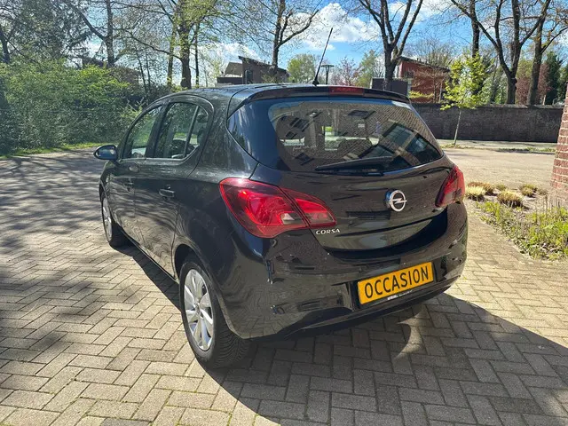 Opel Corsa 1.2 Ecoflex Nw Model Comfort Pack 2015 Benzine 2