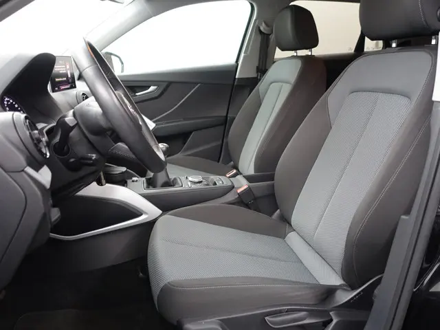 Audi Q2 1.6 TDI S-line Black Optic 2018 Diesel 24