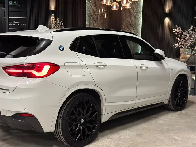 BMW X2 SDrive18i|M Pakket|PANO|BOMVOL! 2019 Benzine 7