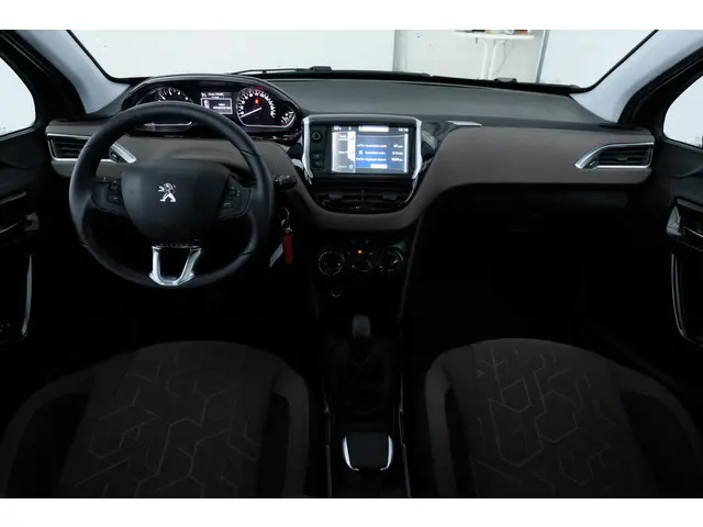 Peugeot 2008 1.2 VTi Active Pack Premium 2014 Benzine 5