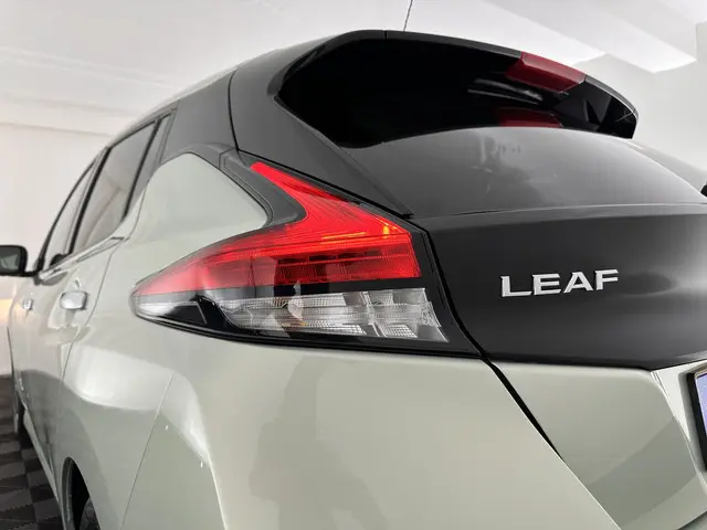 Nissan Leaf 2.ZERO EDITION 40 kWh 2018 Elektrisch 27