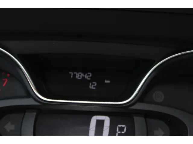 Renault Captur 1.2 TCe Intens 120 pk EDC 2018 Benzine 35