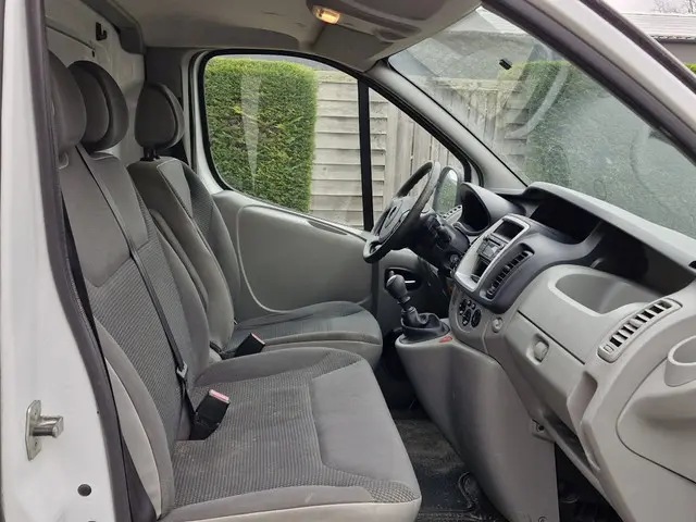 Opel Vivaro 2.0 CDTI L1H1 2015 Diesel 6