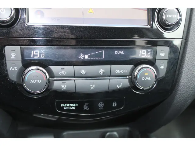 Nissan QASHQAI 1.2 Connect Edition 2015 Benzine 27
