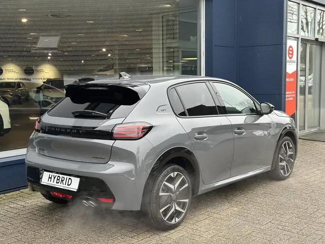Peugeot 208 1.2 Hybrid 145 e-DCS6 GT 2025 Hybride Benzine 6