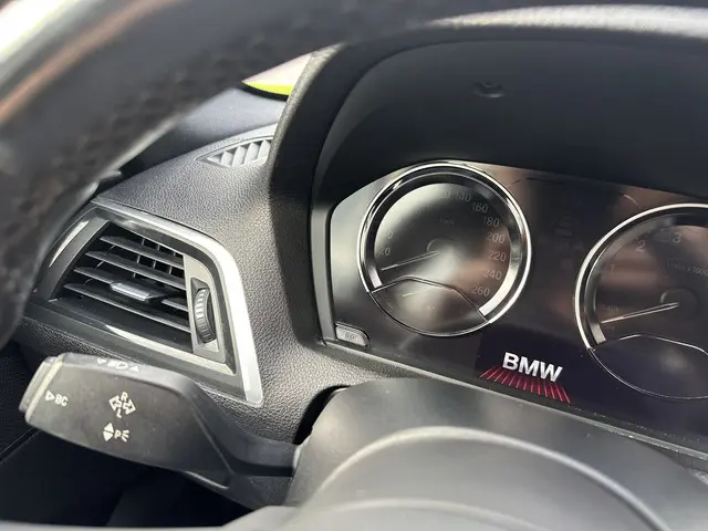 BMW 1 Serie 118i High Executive 2019 Benzine 22