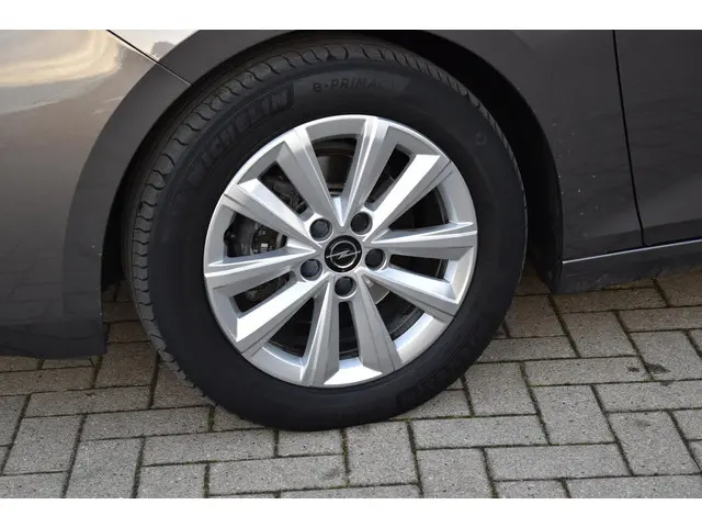 Opel Astra 1.2 Level 2 2023 Benzine 6