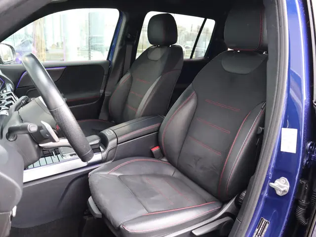 Mercedes-Benz GLB GLB 200 AMG line 2020 Benzine 11