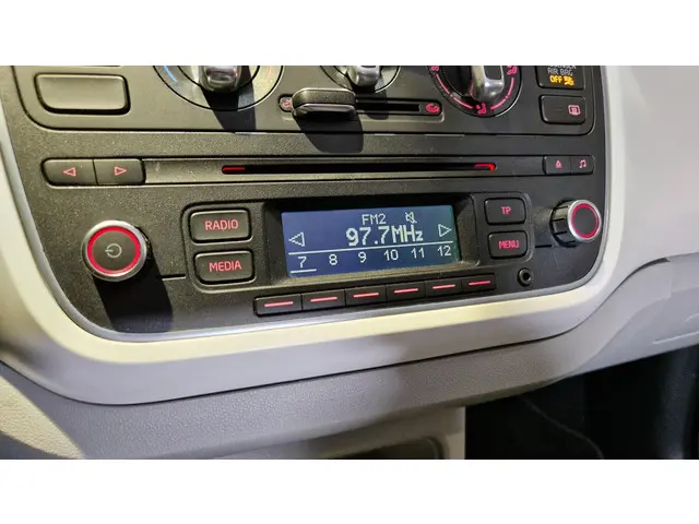 SEAT Mii 1.0 Style Chic 2012 Benzine 10
