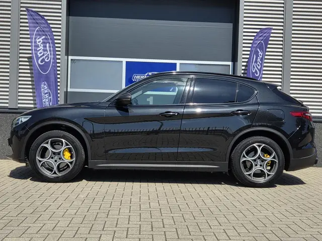 Alfa Romeo Stelvio 2.0 T AWD B-Tech trekhaak! 2019 Benzine 2