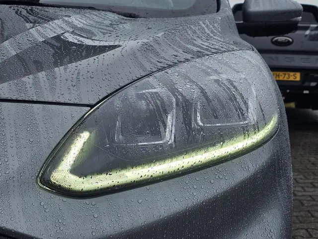 Ford Kuga 2.5 PHEV ST-Line X 2022 Hybride Benzine 34