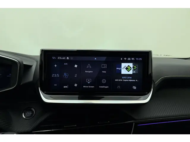 Peugeot e-2008 EV GT 54 kWh 2024 Elektrisch 23