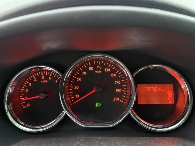 Dacia Sandero 0.9 TCe Lauréate 12/2013 Navi 2013 Benzine 10