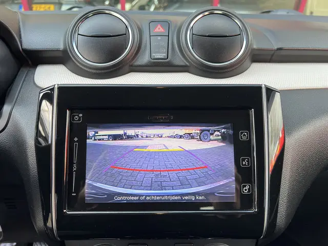 Suzuki Swift 1.2 Select 2017 Benzine 22