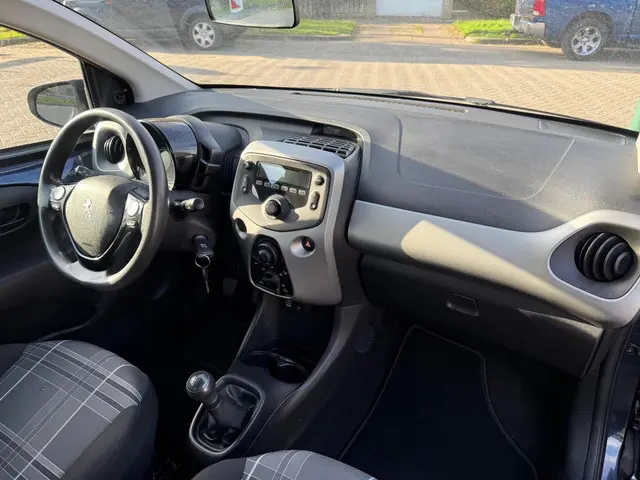 Peugeot 108 1.0 e-VTi Active lage km-stand!!! 2016 Benzine 13