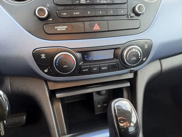 Hyundai i10 1.2i 2015 Benzine 11