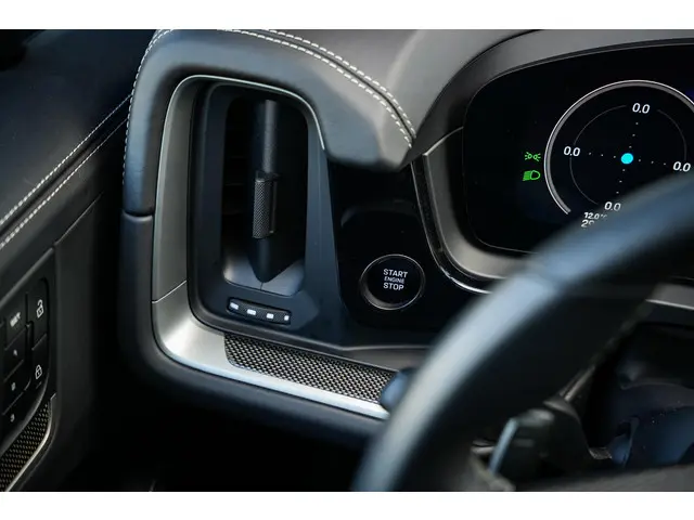 Porsche Cayenne Coupé 3.0 E-Hybrid 2024 Hybride Benzine 25