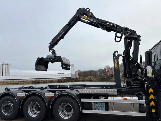 Iveco X-Way 500 8X4 TRIPLE 2026 Diesel 6