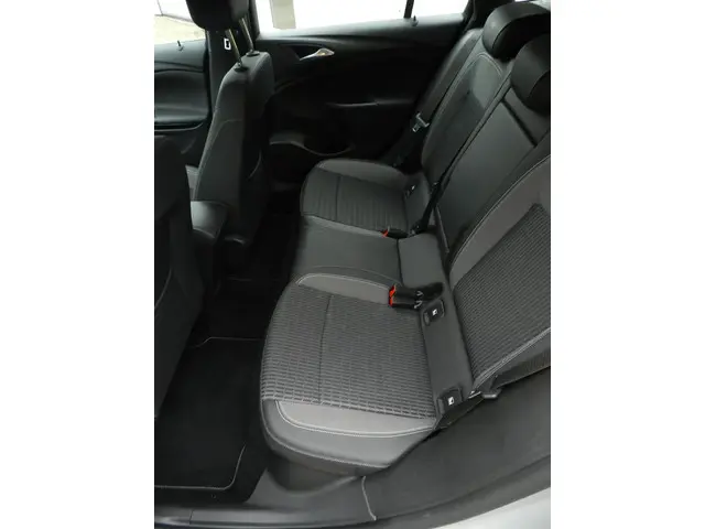 Opel Astra Sports Tourer 1.2 Elegance 2020 Benzine 22