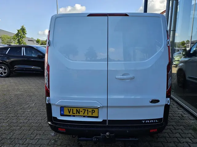 Ford Transit Custom 300 2.0 TDCI L2H1 Trail 2021 Diesel 4
