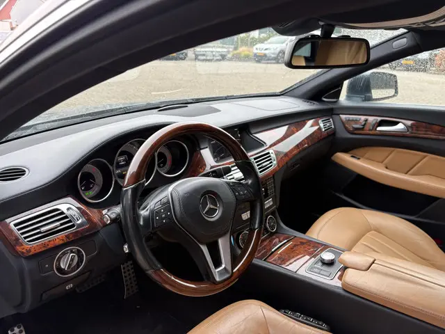 Mercedes-Benz CLS Shooting Brake 350 2014 Benzine 10