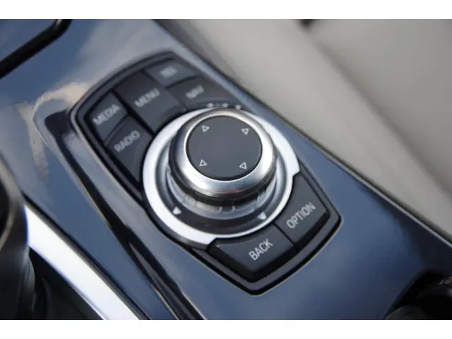 BMW 5 Serie 520i Upgrade Edition 2013 Benzine 12
