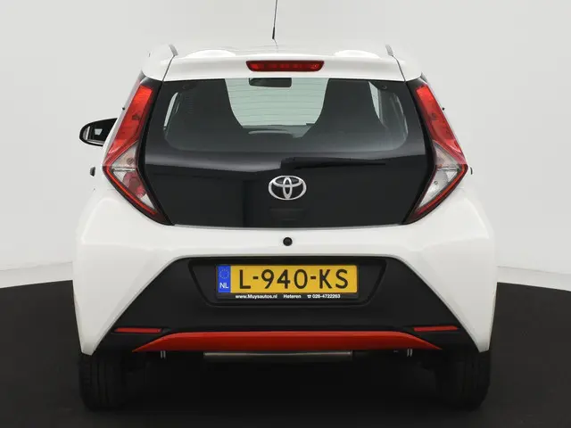 Toyota Aygo 1.0 VVT-i x-fun 2021 Benzine 9