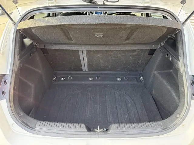 Hyundai i30 1.6 GDI Go! 2015 Benzine 23