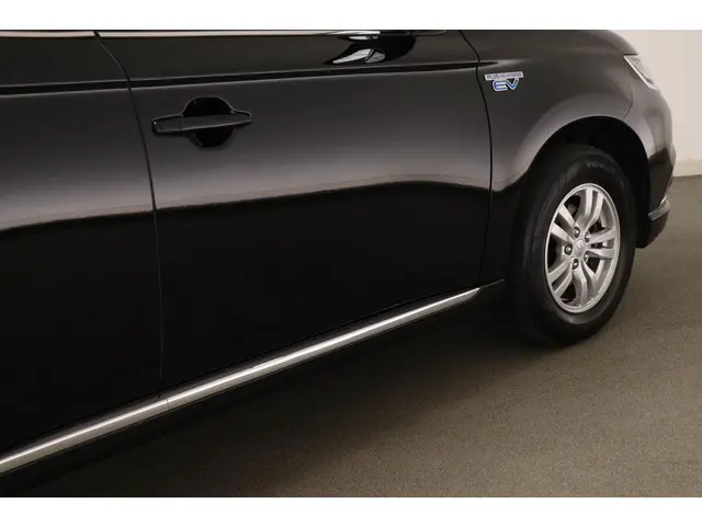 Mitsubishi Outlander 2.4 PHEV Pure 2019 Hybride Benzine 22