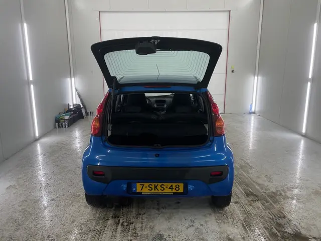 Peugeot 107 1.0 Active/ FACELIFT/ LED/ ZUINIG 2013 Benzine 9