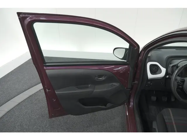 Peugeot 108 1.0 e-VTi Première 2014 Benzine 56