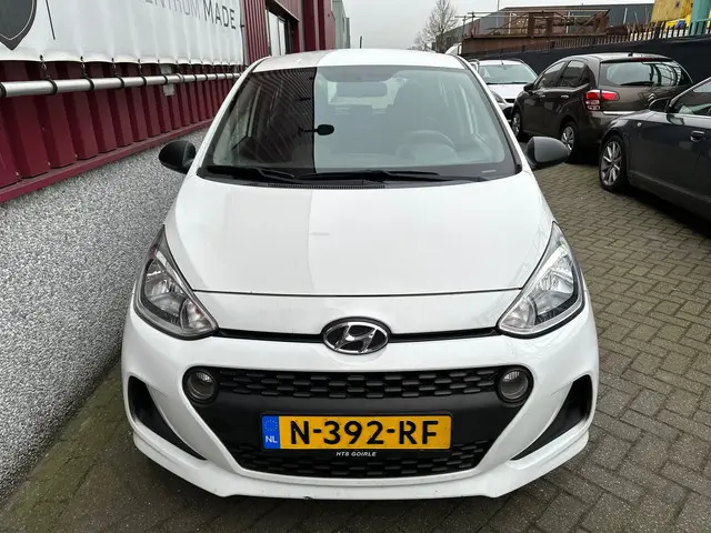 Hyundai i10 3
