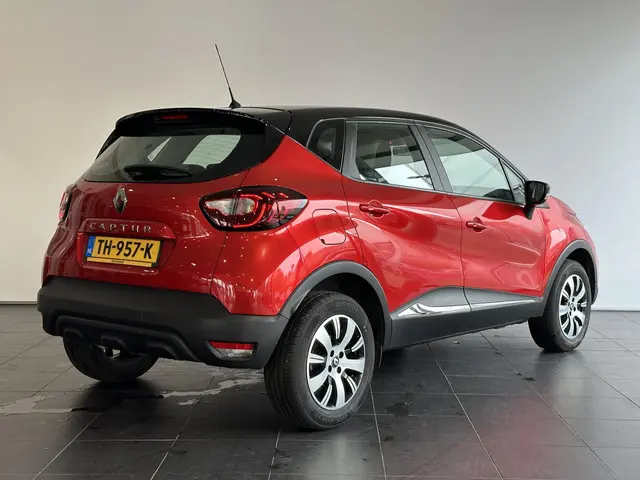 Renault Captur 0.9 TCe Zen 2018 Benzine 2