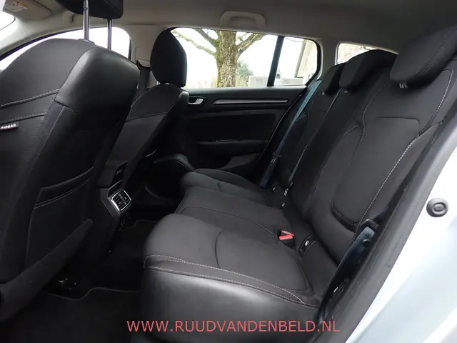 Renault Mégane Estate 1.3 TCe Business Zen 2021 Benzine 10