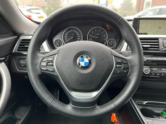 BMW 3 Serie GT 330i High Executive 2019 Benzine 11