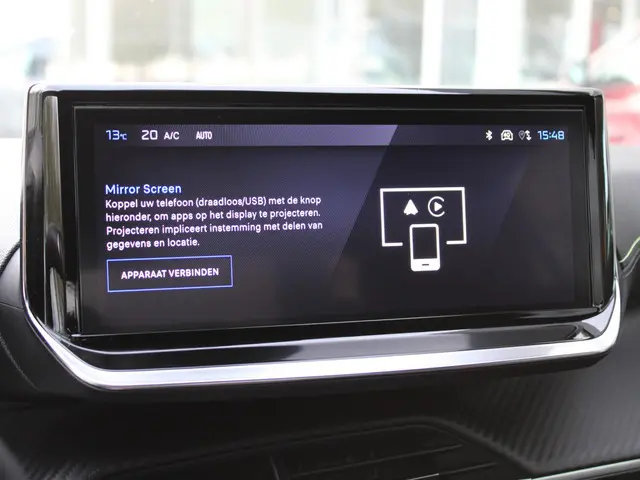 Peugeot 208 Hybrid 136 e-DCS6 GT 2024 Hybride Benzine 11